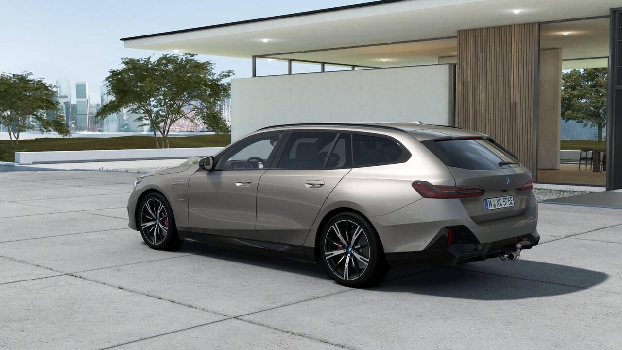 BMW 5-SERIE Touring 530e | M Sport Pro | Innovation Pack | Travel Pack | Comfort Pack