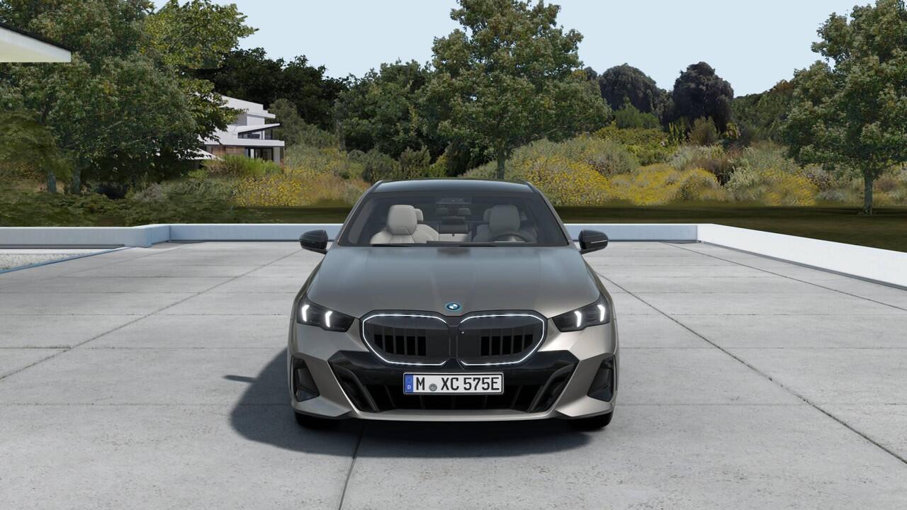BMW 5-SERIE Touring 530e | M Sport Pro | Innovation Pack | Travel Pack | Comfort Pack