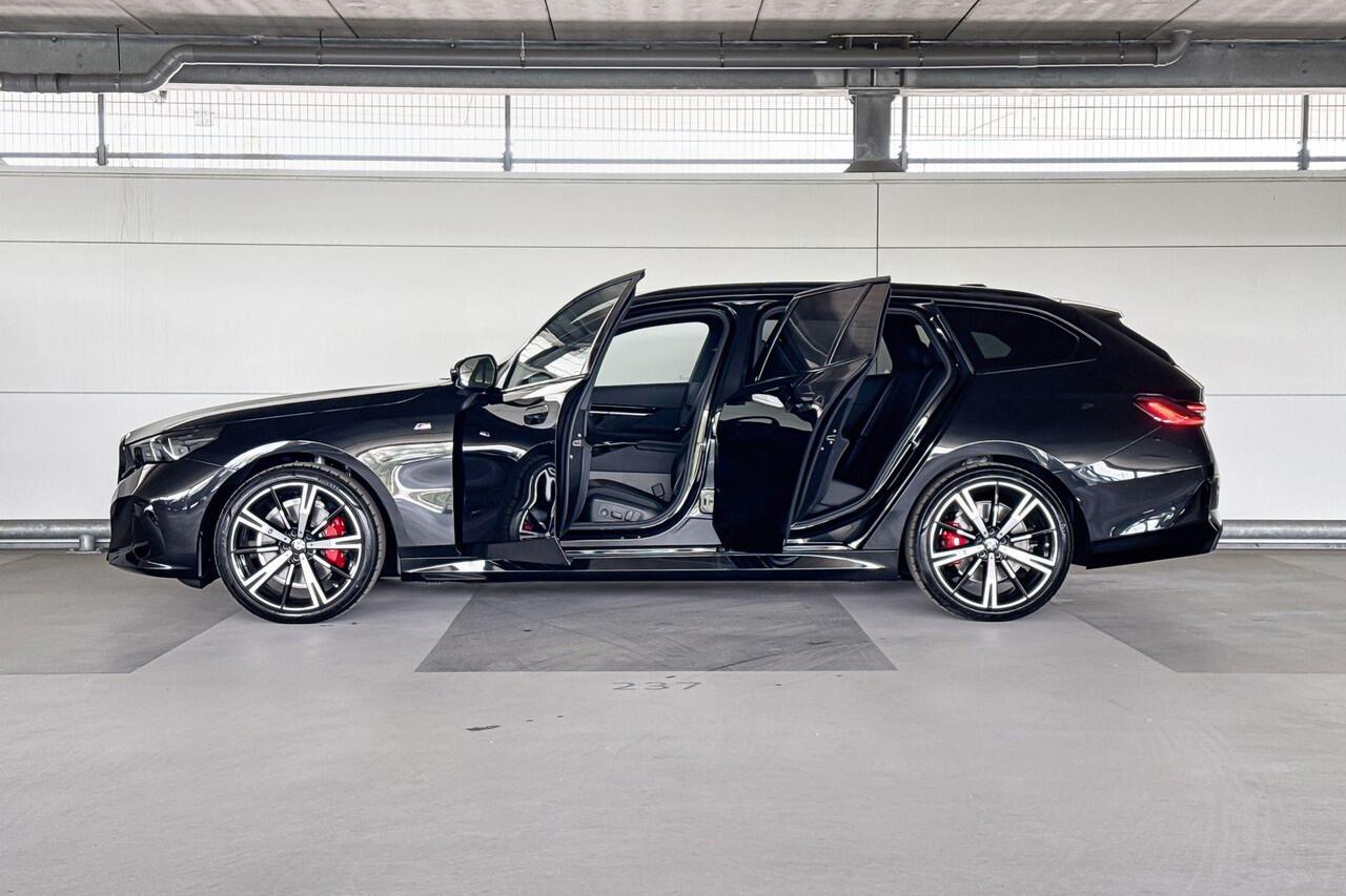 BMW 5-SERIE Touring 520i | M Sport Pro | Travel Pack | Comfort Pack