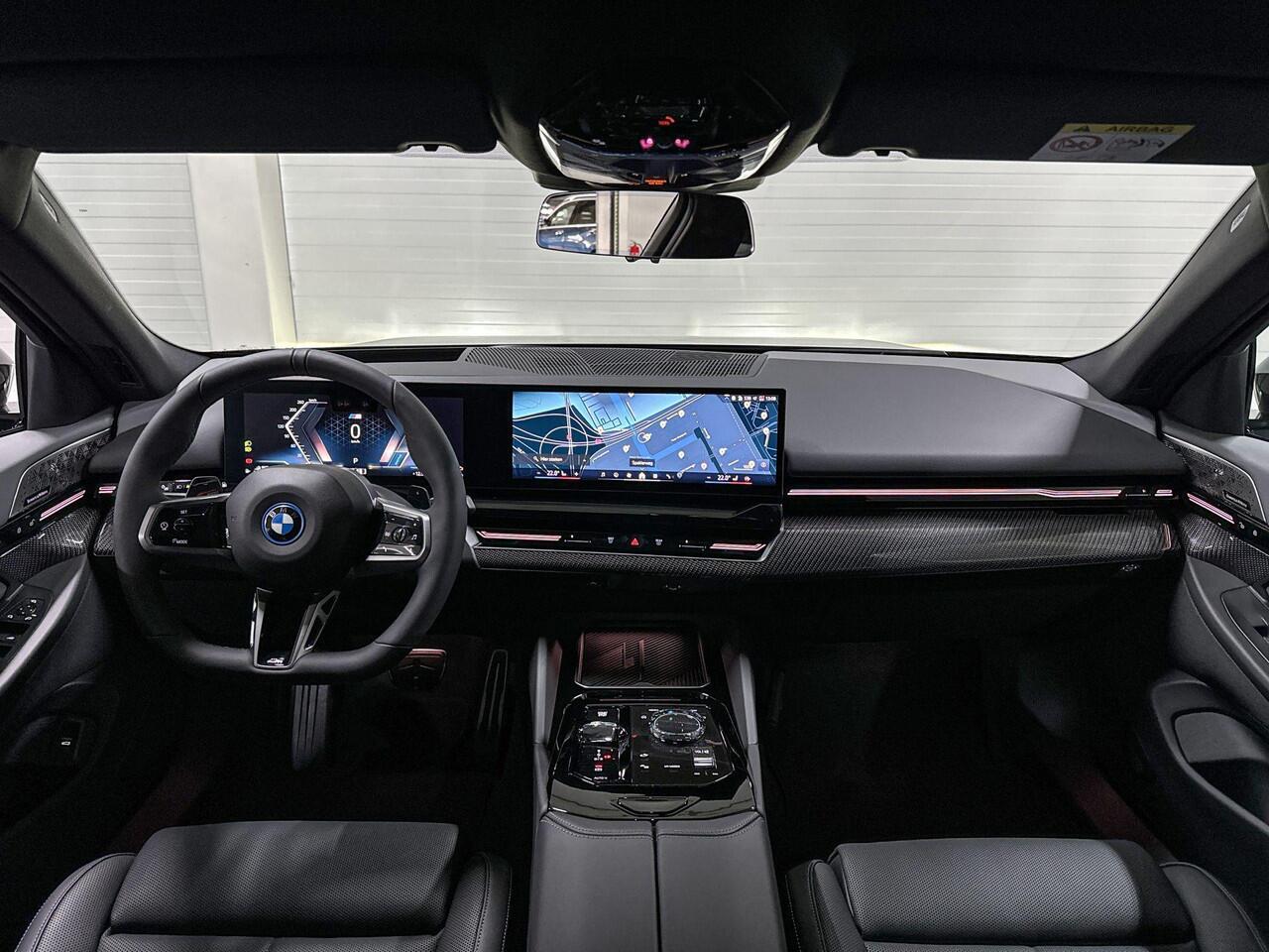 BMW 5-SERIE Sedan 530e | M-Sport Pro | Travel Pack | Innovation Pack | Comfort Pack | Driving Assistant Professional | Bowers&Wilkins | Comfort Access | Selections