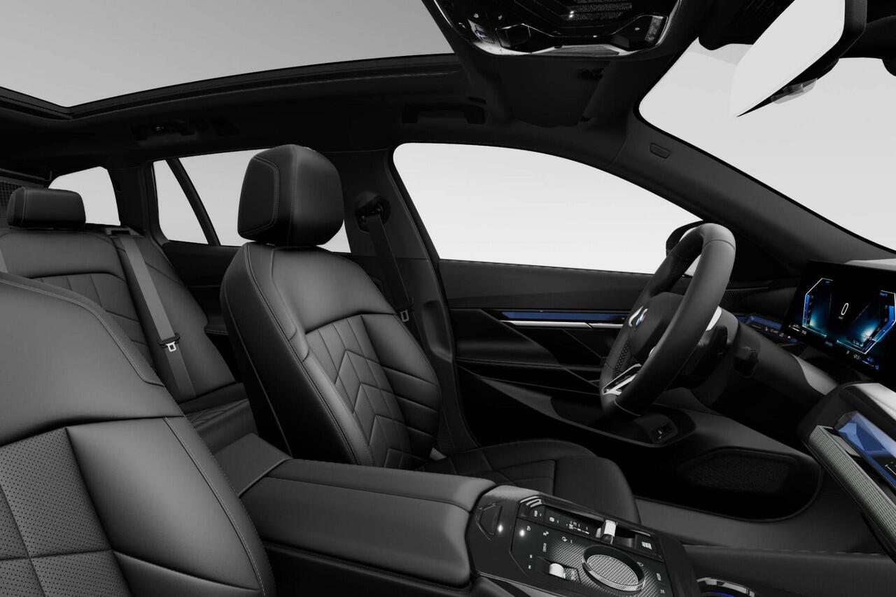 BMW 5-SERIE Touring 530e M Sport Edition | Innovation Pack | Travel Pack | Comfort Pack | Trekhaak