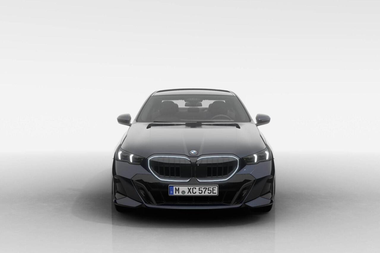 BMW 5-SERIE Sedan 530e M Sport Edition | M Sport Por | Innovation Pack | Travel Pack | Comfort Pack