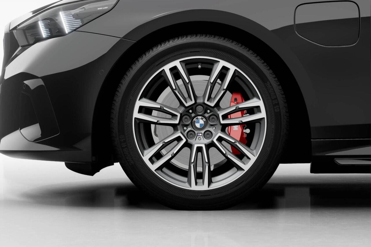 BMW 5-SERIE Sedan 530e M Sport Edition | M Sport Pro | Innovation Pack | Travel Pack | Comfort Pack
