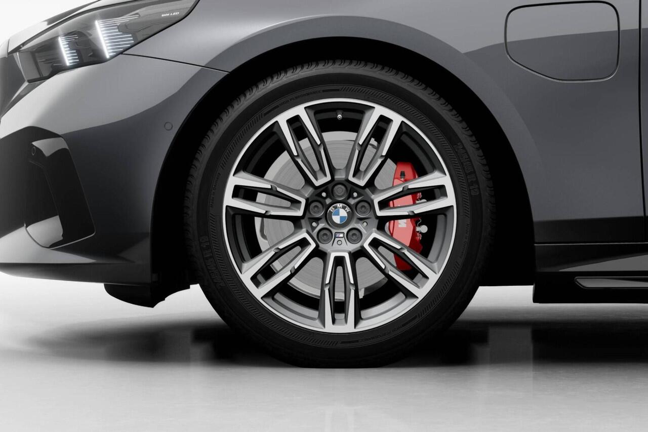BMW 5-SERIE Sedan 530e M Sport Edition | M Sport Pro | Innovation Pack | Travel Pack | Comfort Pack