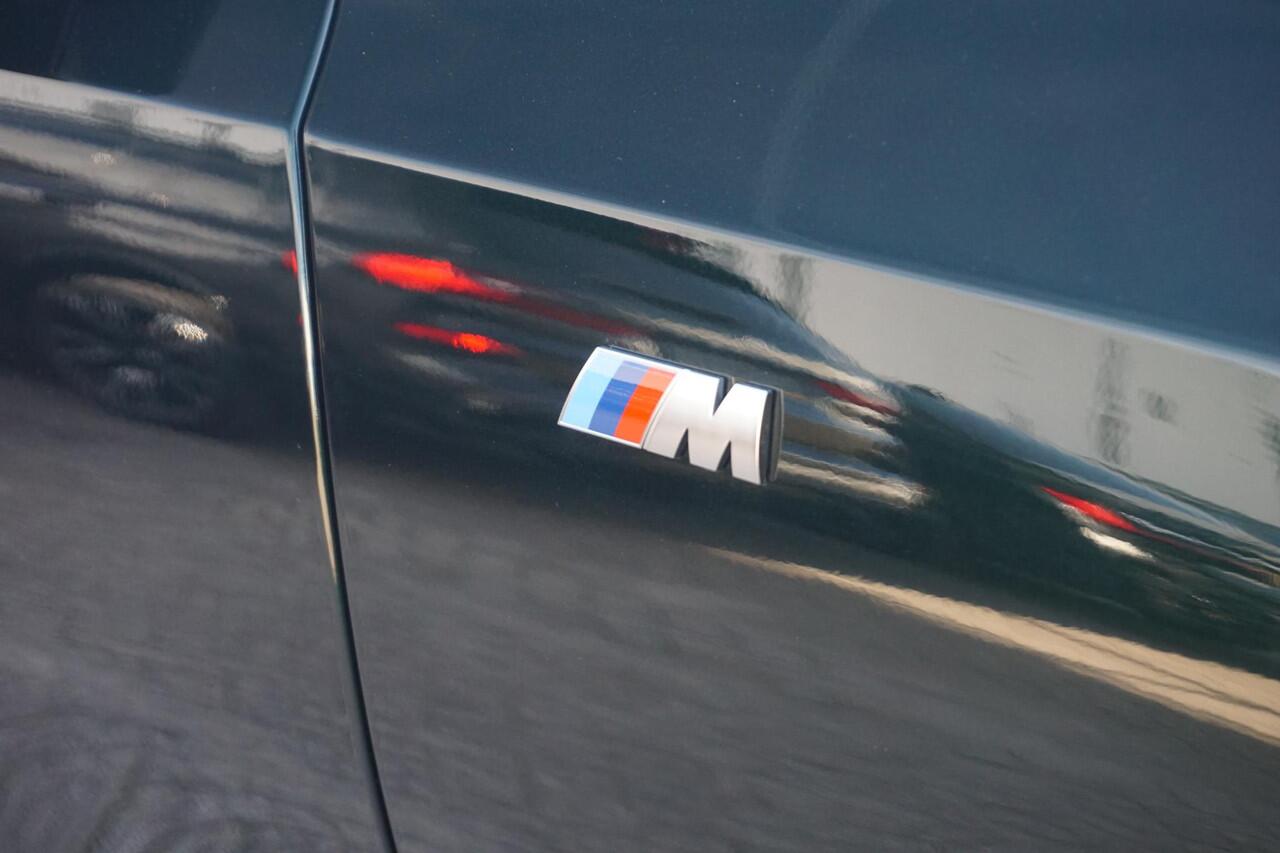 BMW 5-SERIE Touring 530e | M Sportpakket Pro | Individual Lak | Trekhaak | Innovation Pack | Comfort Pack