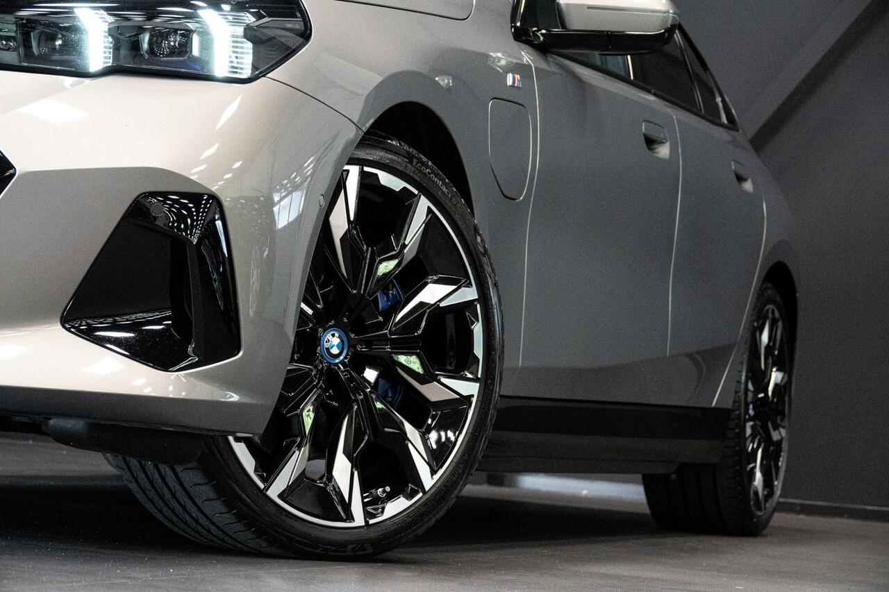 BMW 5-SERIE 550e xDrive *M-Sport Pro / Bowers & Wilkins / HUD / Memory / Stoelventilatie*