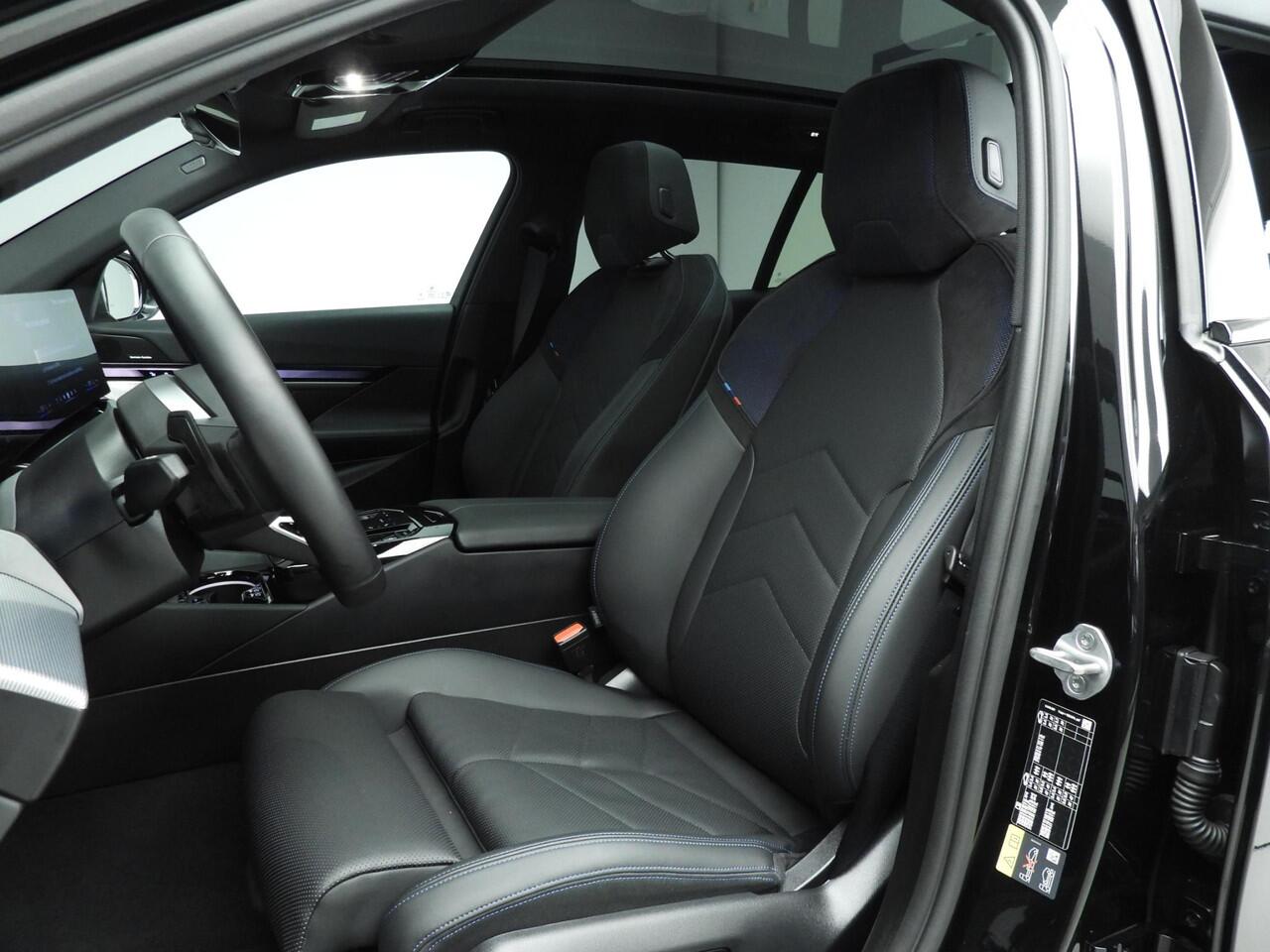 BMW 5-SERIE Touring 530e | M-Sportpakket | LED | Navigatie | Schuifdak | Trekhaak | Sportstoelen | DAB | Harman-kardon sound | Alu 19 inch