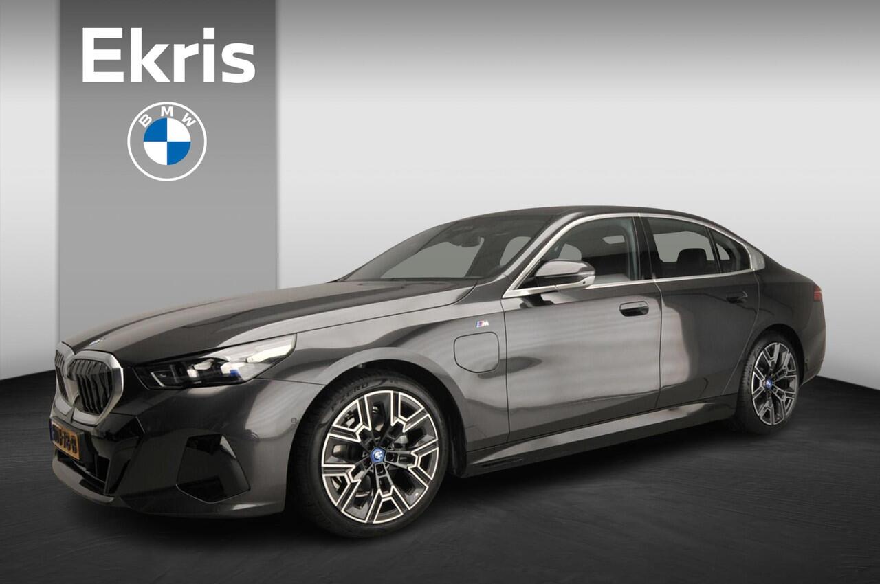BMW 5-SERIE Sedan 530e | M-Sportpakket | LED | HUD | Schuifdak | Active cruise | Comfortzetels | DAB | Harman-kardon sound | Alu 20 inch