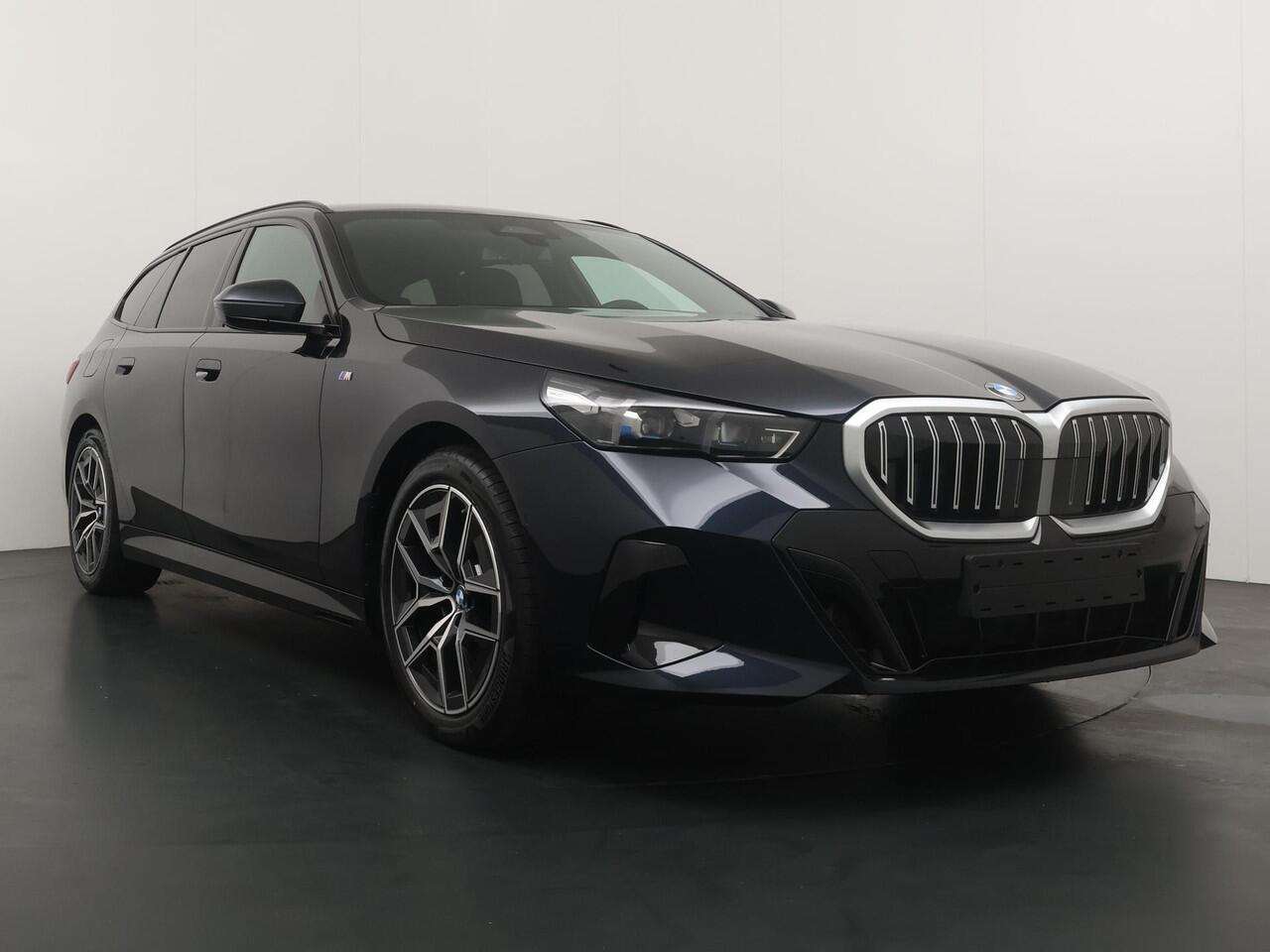 BMW 5-SERIE 520i Touring | M Sportpakket | Travel pack | Comfort Pack