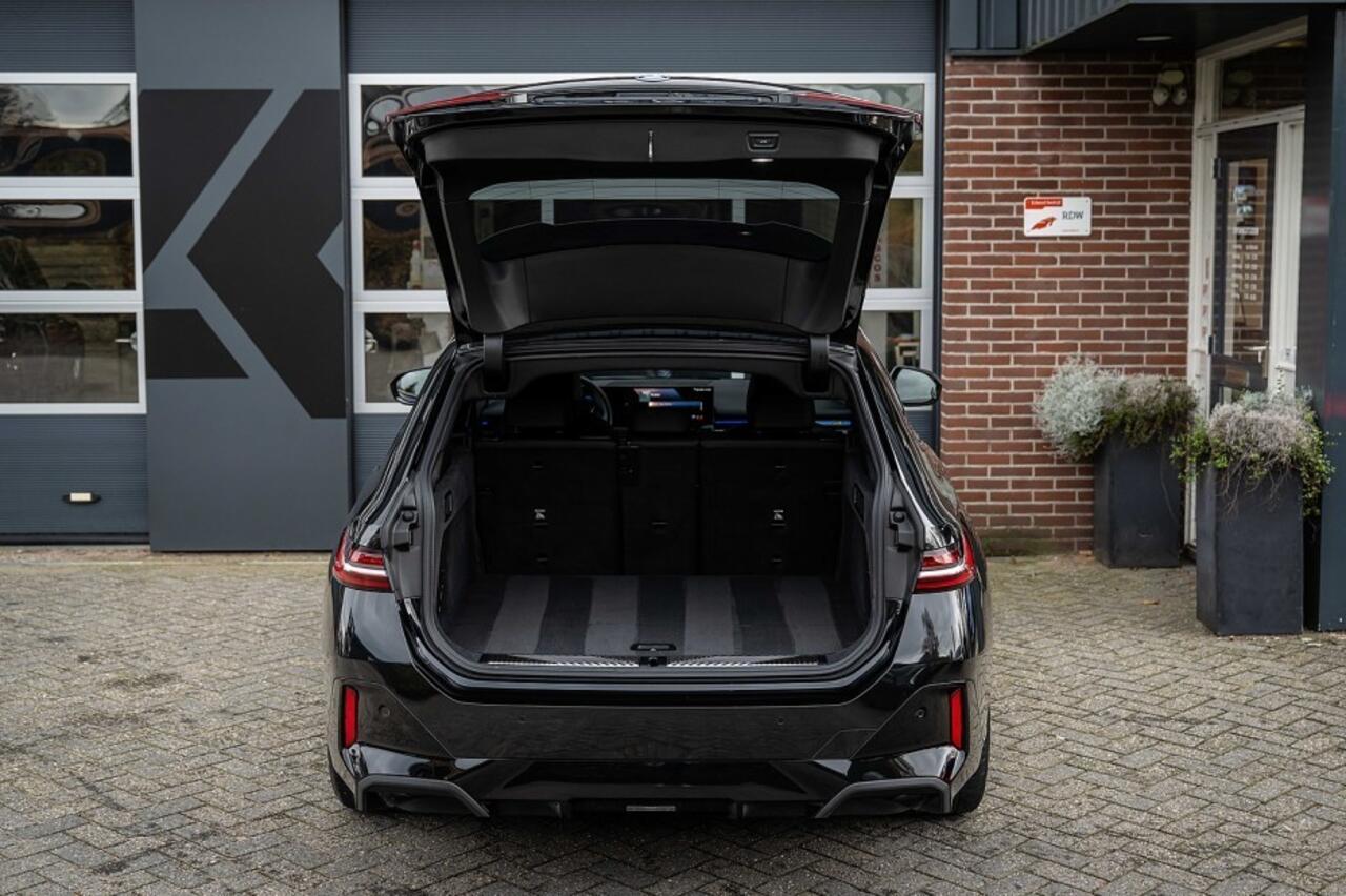 BMW 5-SERIE 530e M Sport | Shadow | Camera | Adap. led | Driving Ass. Plus | 19' Inch |