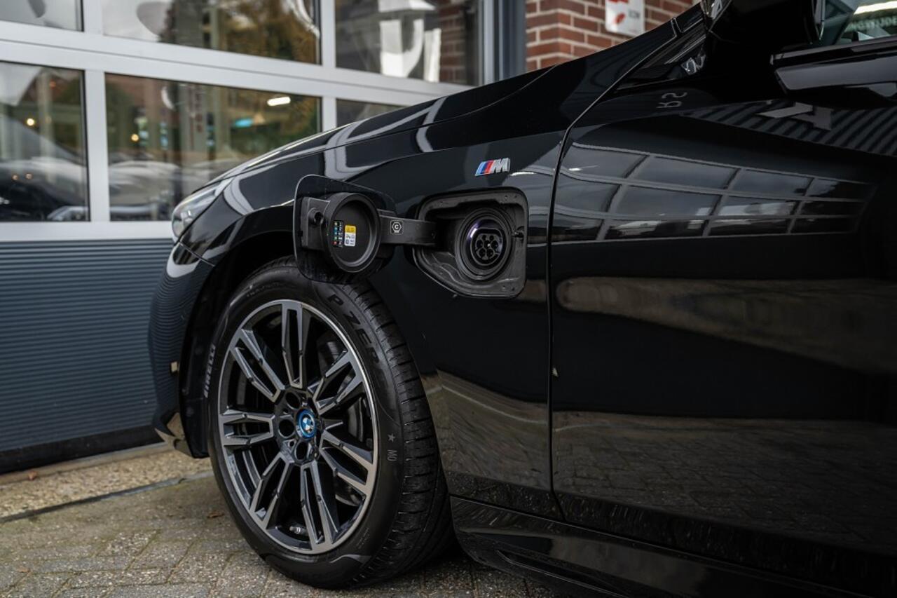 BMW 5-SERIE 530e M Sport | Shadow | Camera | Adap. led | Driving Ass. Plus | 19' Inch |