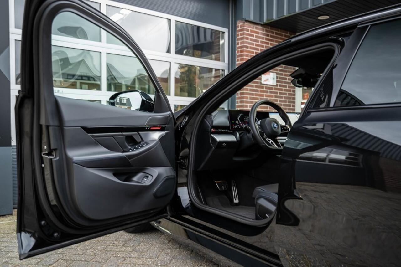 BMW 5-SERIE 530e M Sport | Shadow | Camera | Adap. led | Driving Ass. Plus | 19' Inch |