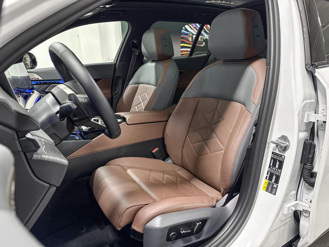 BMW 5-SERIE Touring 550e xDrive | M-Sport Pro | Pano | Bowers & Wilkins | Trekhaak