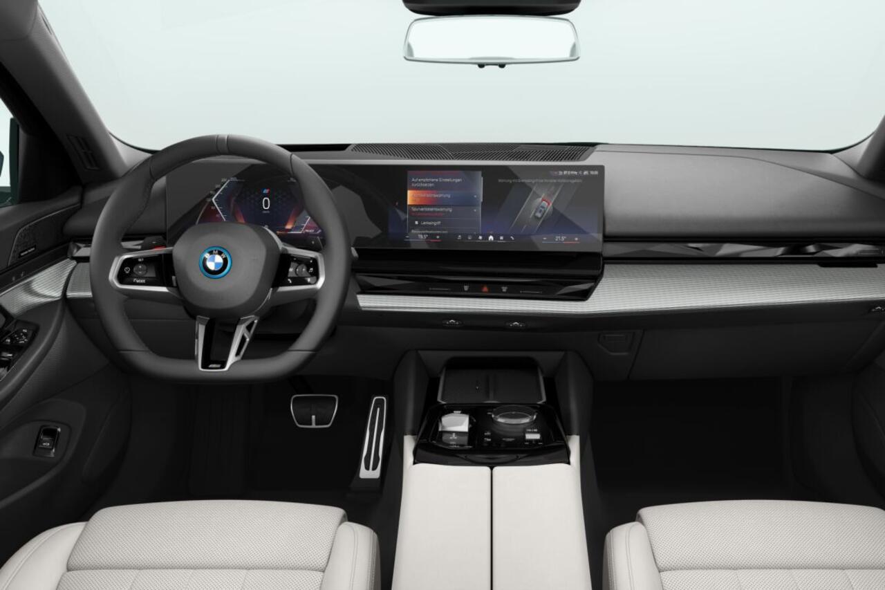 BMW 5-SERIE Touring 530e M Sport Edition | M Sportpakket | Innovation Pack | Travel Pack | Comfort Pack | Trekhaak