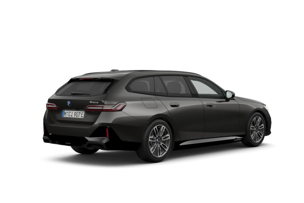 BMW 5-SERIE Touring 530e M Sport Edition | M Sportpakket | Innovation Pack | Travel Pack | Comfort Pack