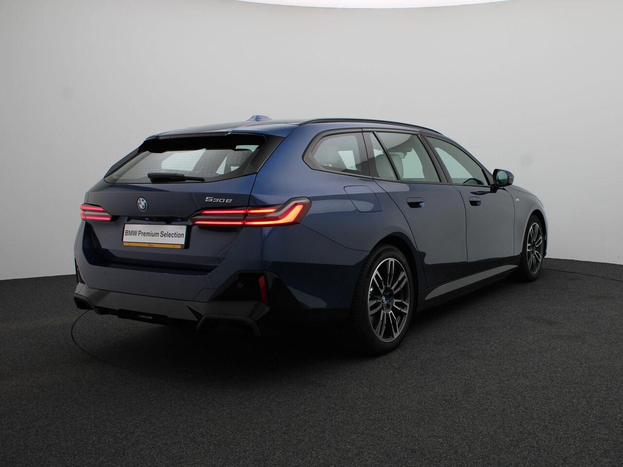 BMW 5-SERIE Touring 530e M Sportpakket Pro | Driving Assist Plus | Harman-Kardon | 19"