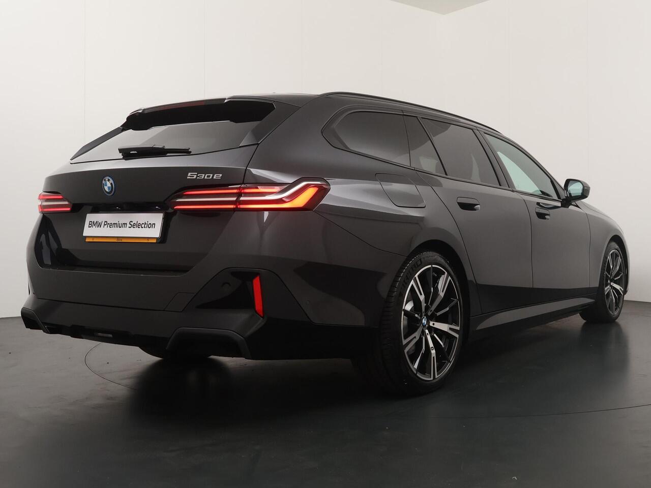 BMW 5-SERIE Touring 530e | M Sportpakket | Trekhaak | Ekris Selection