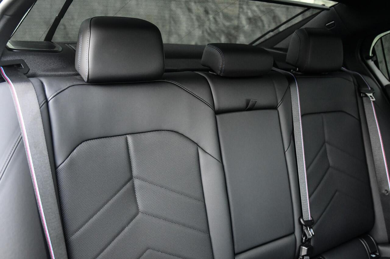 BMW 5-SERIE 550e xDrive M-sport|Panoramadak|Trekhaak|Head-up|B