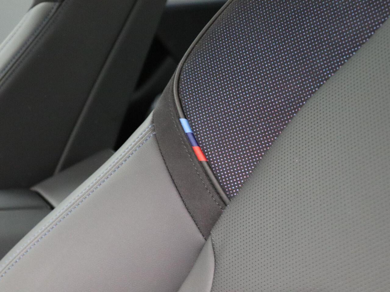 BMW 5-SERIE Sedan 530e M Sportpakket | Achteruitrijcamera | Driving Assistant | 19"