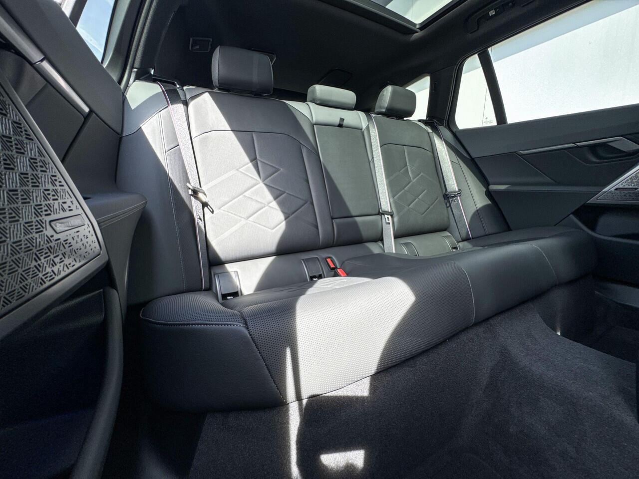 BMW 5-SERIE Touring 530e M Sport Edition | M Sport Pro | Innovation Pack | Travel Pack | Comfort Pack | Trekhaak