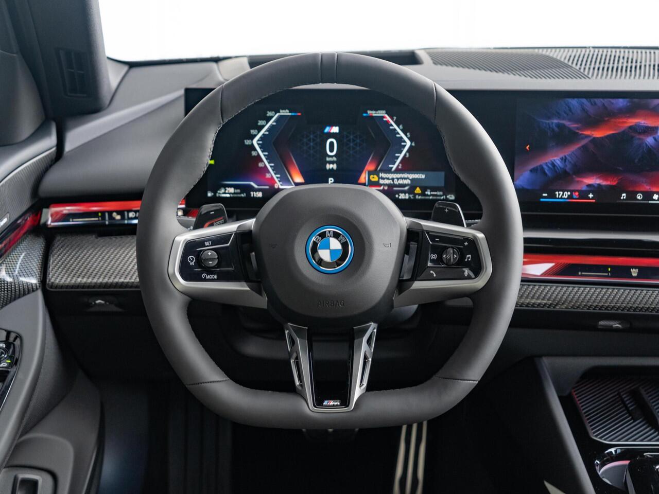 BMW 5-SERIE Touring 530e M Sportpakket Pro | Individual Lak | Innovation Pack | Comfort Pack | Elektr. Trekhaak | Ekris Selection