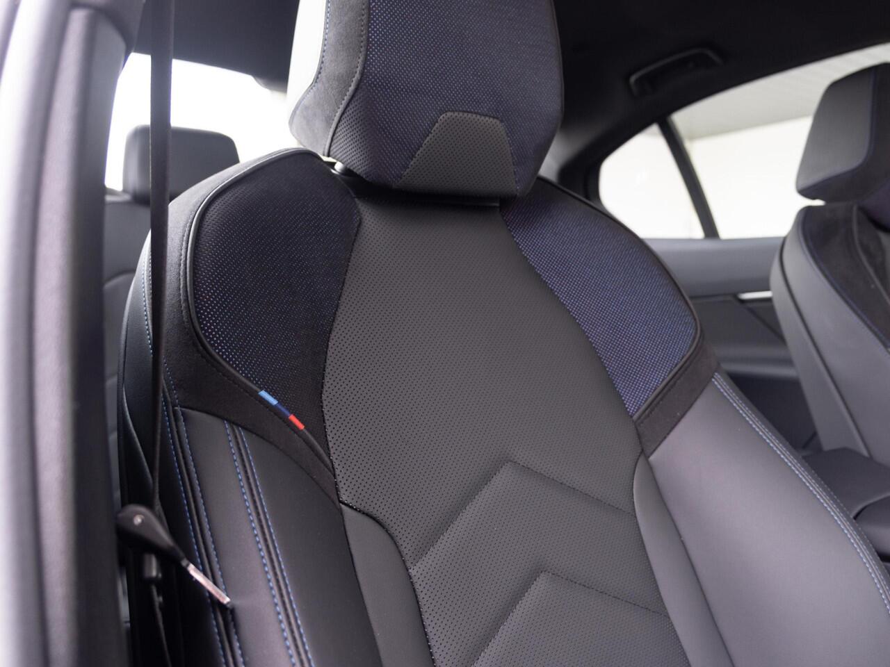 BMW 5-SERIE Sedan 520i | M Sportpakket | Achteruitrijcamera | Adaptieve LED | Stoelverwarming | PDC | 19''