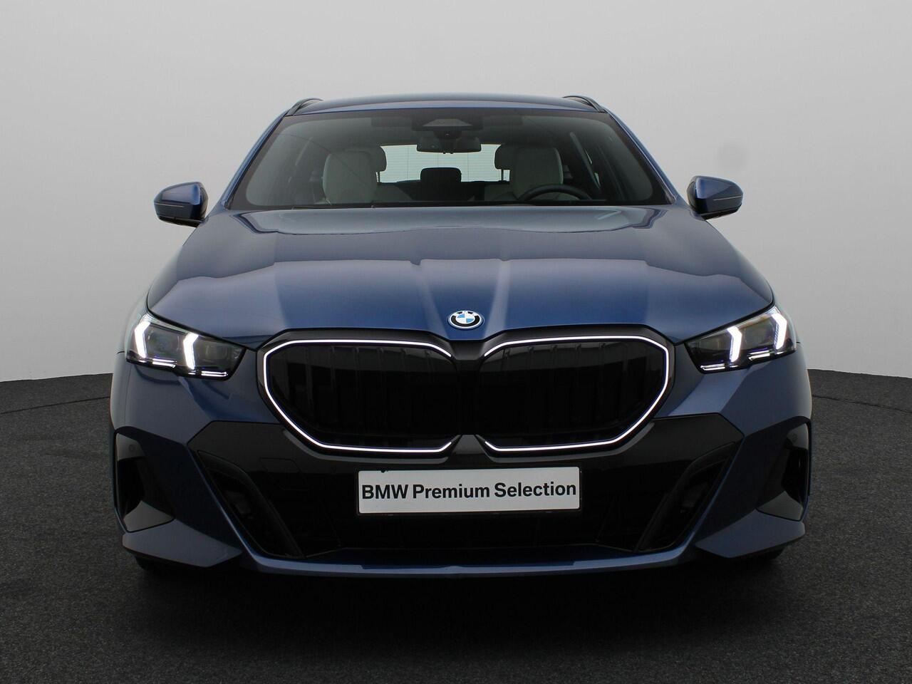 BMW 5-SERIE Touring 530e M Sportpakket Pro | Driving Assist Plus | Harman-Kardon | 19"