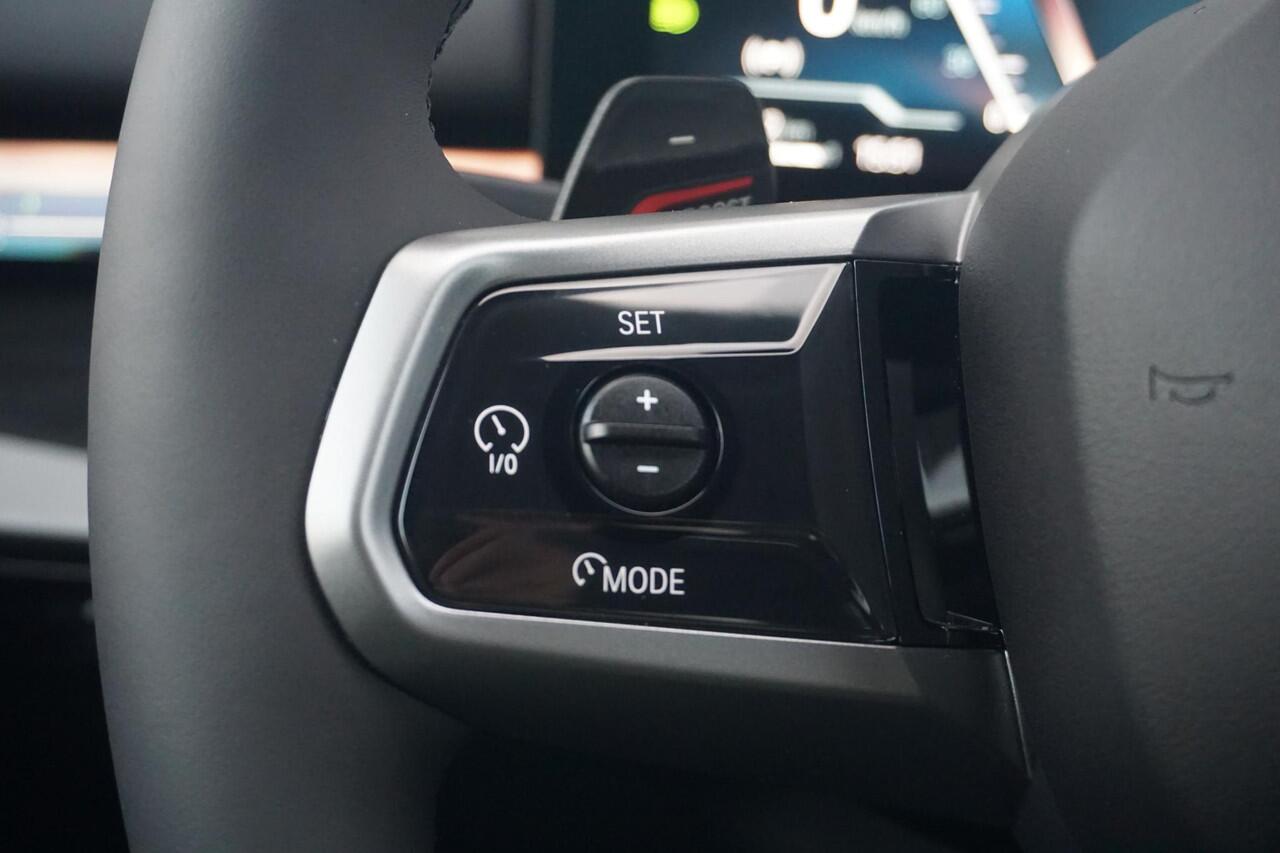 BMW 5-SERIE Sedan 530e M Sportpakket Pro 20'' / Harman Kardon / Comfortstoelen met stoelventilatie / Driving Assistant Professional / Trekhaak | Ekris Selection