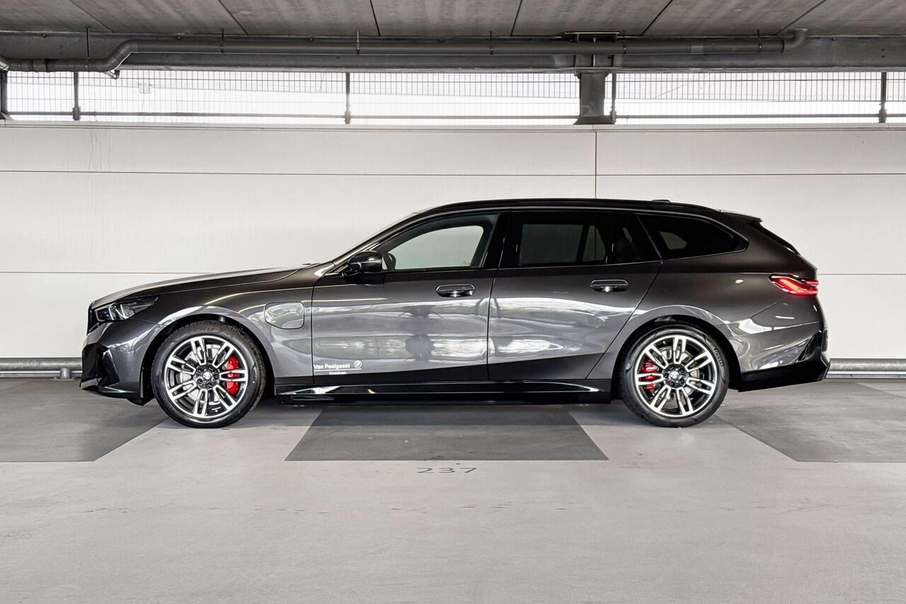 BMW 5-SERIE Touring 530e | M Sportpakket Pro | Travel Pack | Comfort Pack | Trekhaak
