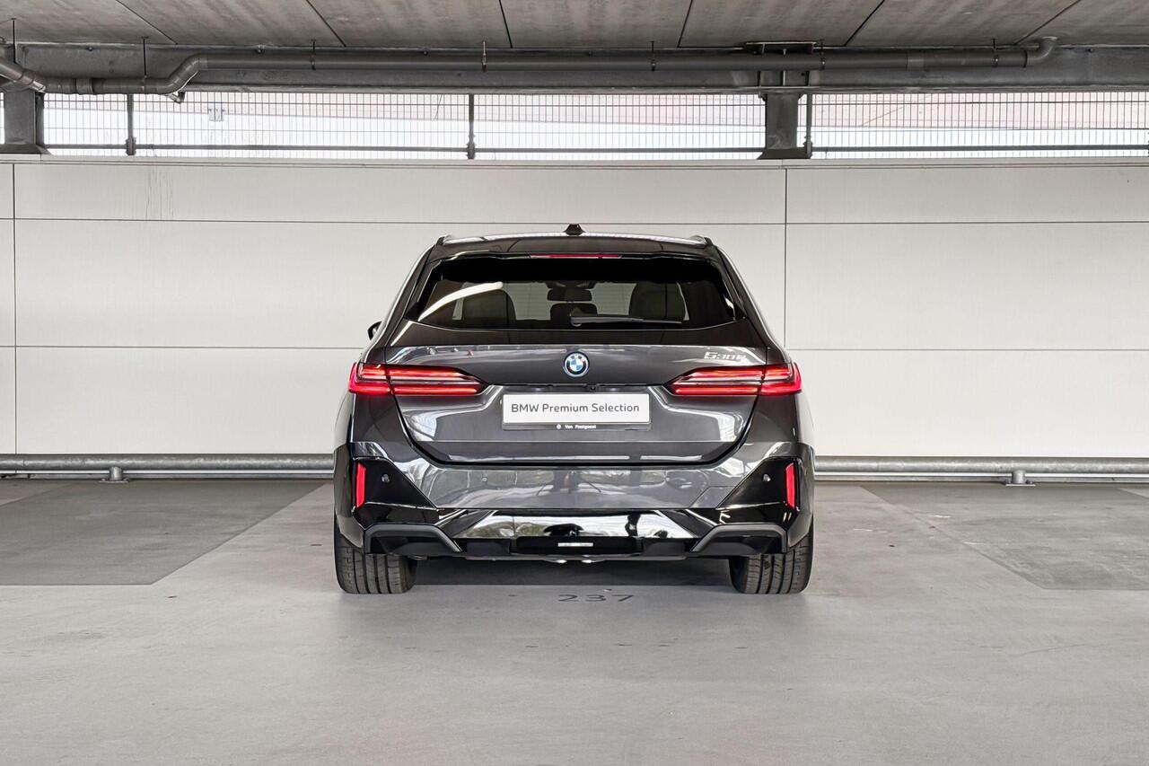 BMW 5-SERIE Touring 530e | M Sportpakket Pro | Travel Pack | Comfort Pack | Trekhaak