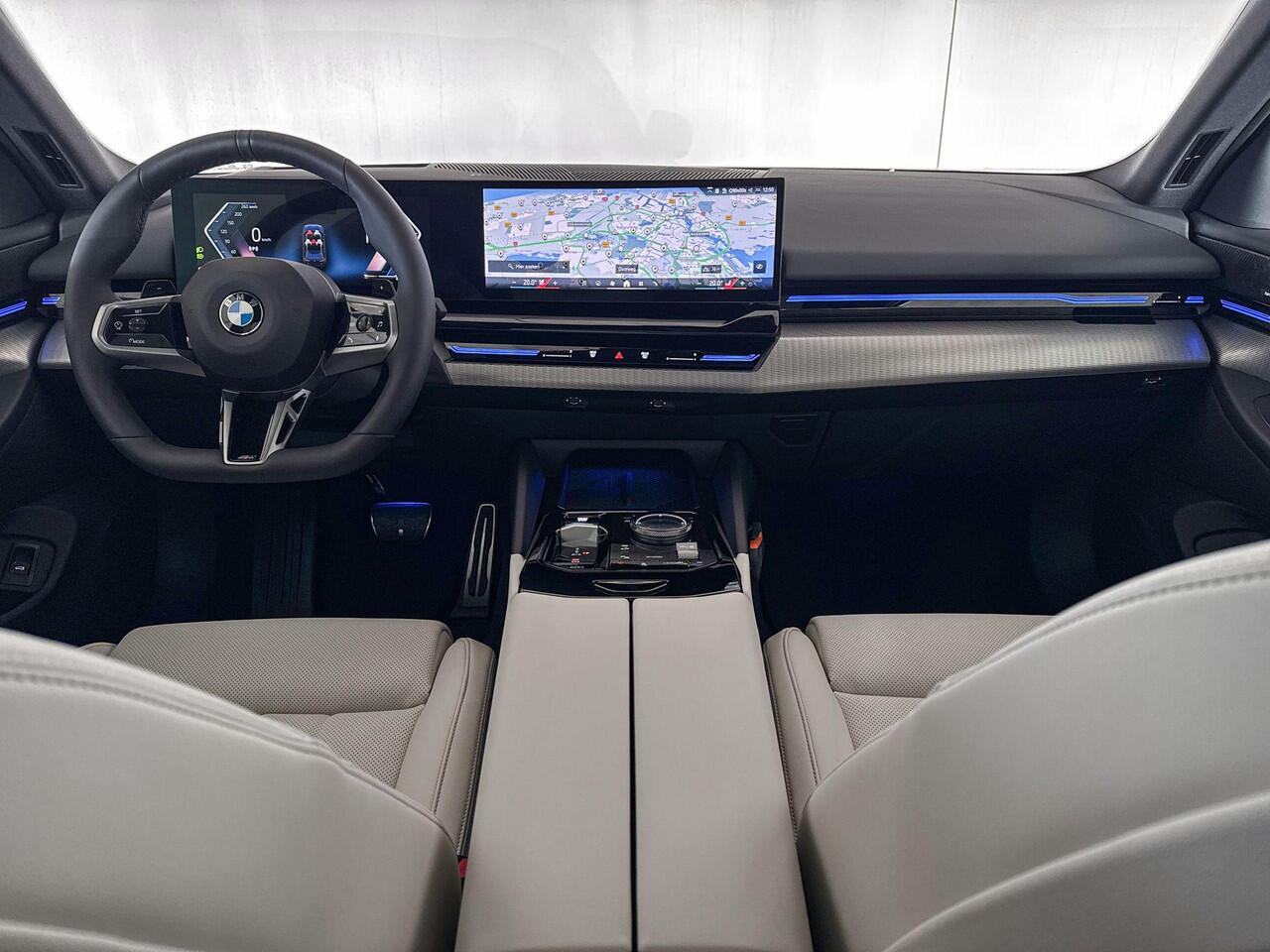 BMW 5-SERIE Touring 520i | M Sportpakket Pro | Innovation Pack | Travel Pack | Comfort Pack | Trekhaak