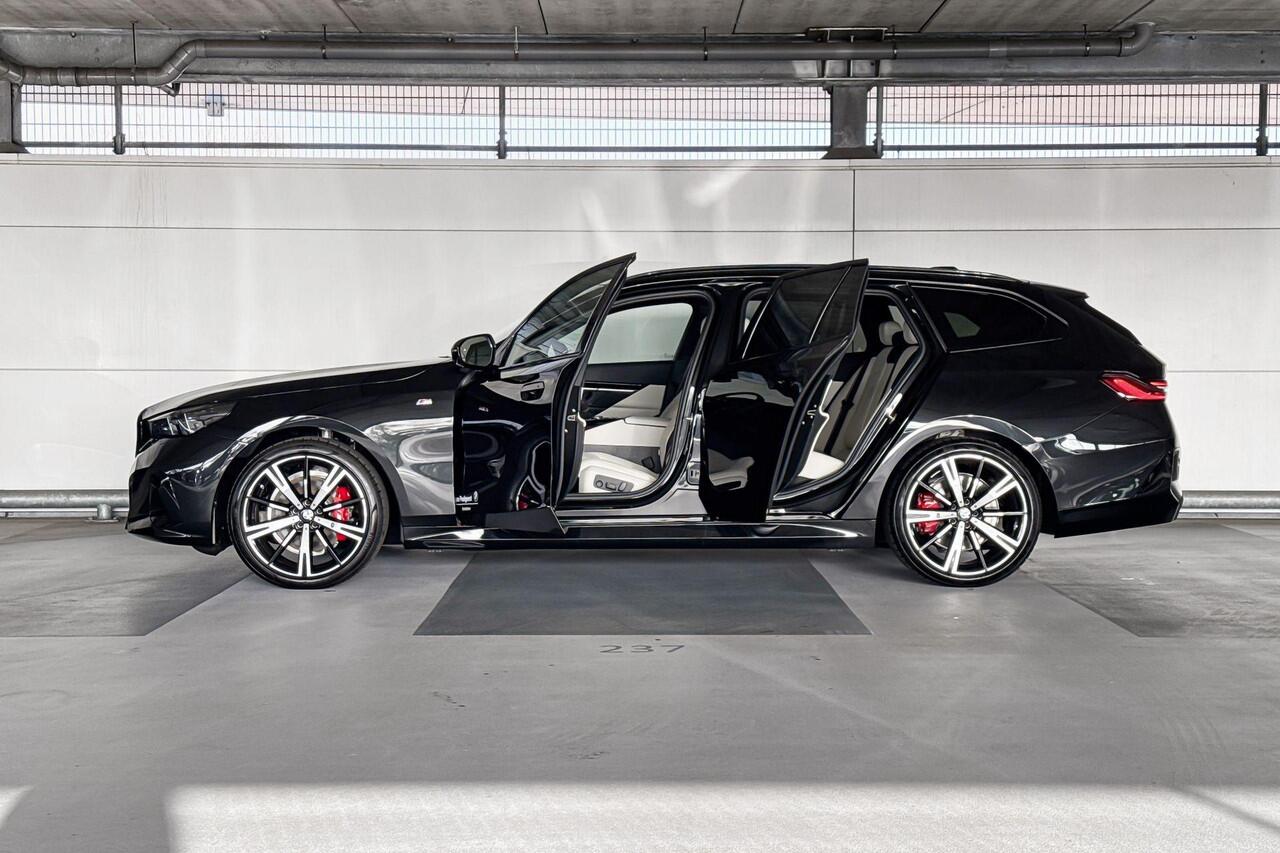 BMW 5-SERIE Touring 520i | M Sportpakket Pro | Innovation Pack | Travel Pack | Comfort Pack | Trekhaak
