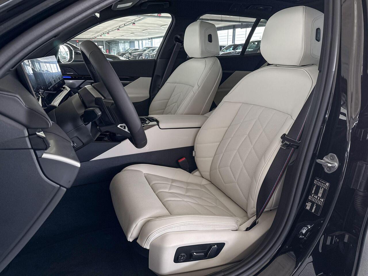 BMW 5-SERIE Touring 520i | M Sportpakket Pro | Innovation Pack | Travel Pack | Comfort Pack | Trekhaak