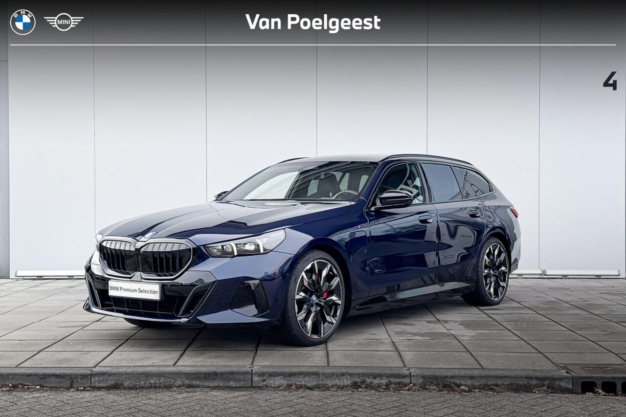 BMW 5-SERIE Touring 550e xDrive M-Sport Pro / Bowers en Wilkins Audio / Carbon interieurlijst / 21 inch LM Velgen / M-Stoelen / Driving Assistant Plus / Panoramadak / Parking Assistant Plus