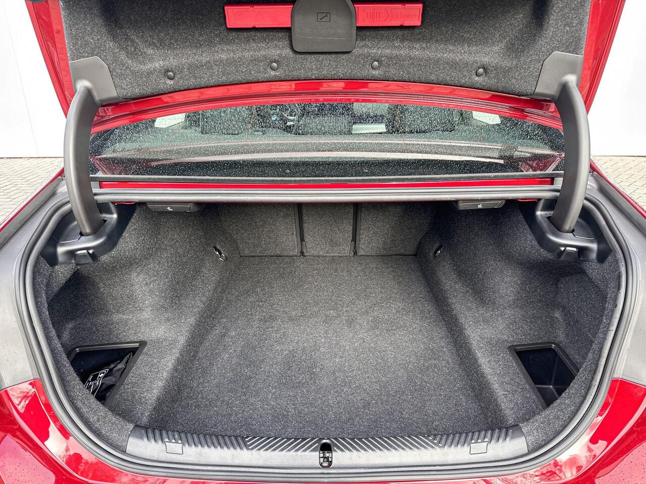 BMW 5-SERIE Sedan 530e M Sport |