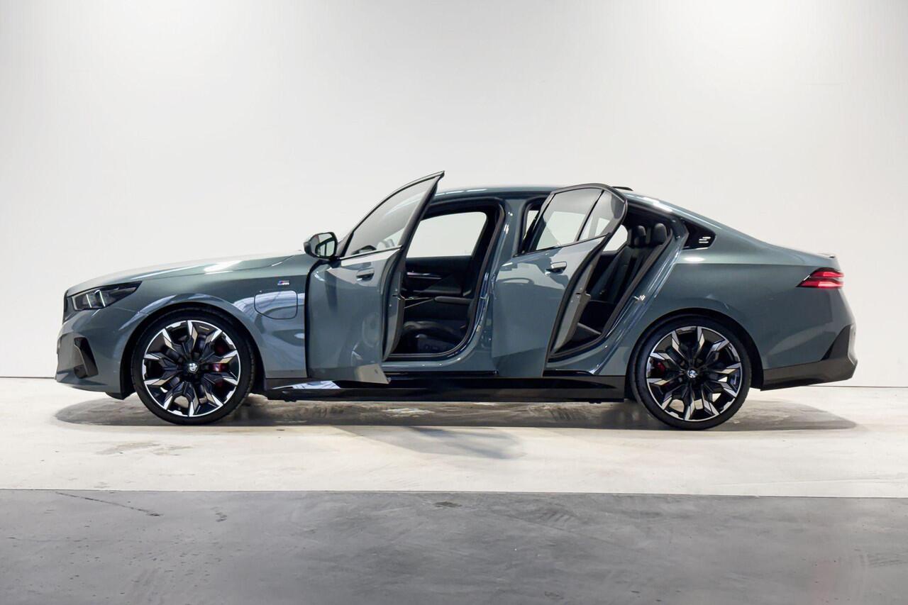 BMW 5-SERIE Sedan 530e M Sport Edition Innovation Pack Aut.