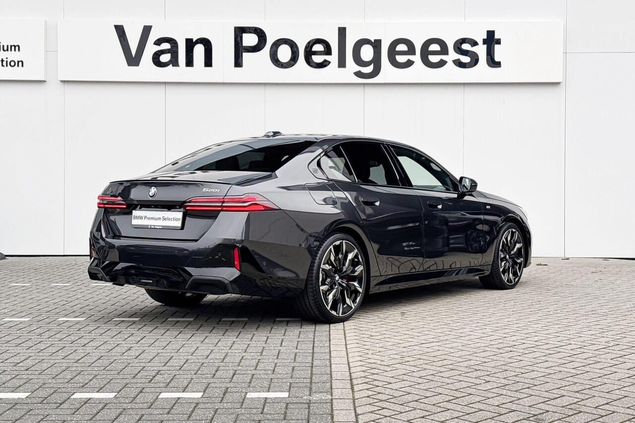 BMW 5-SERIE Sedan 520i Innovation Pack | M Sport