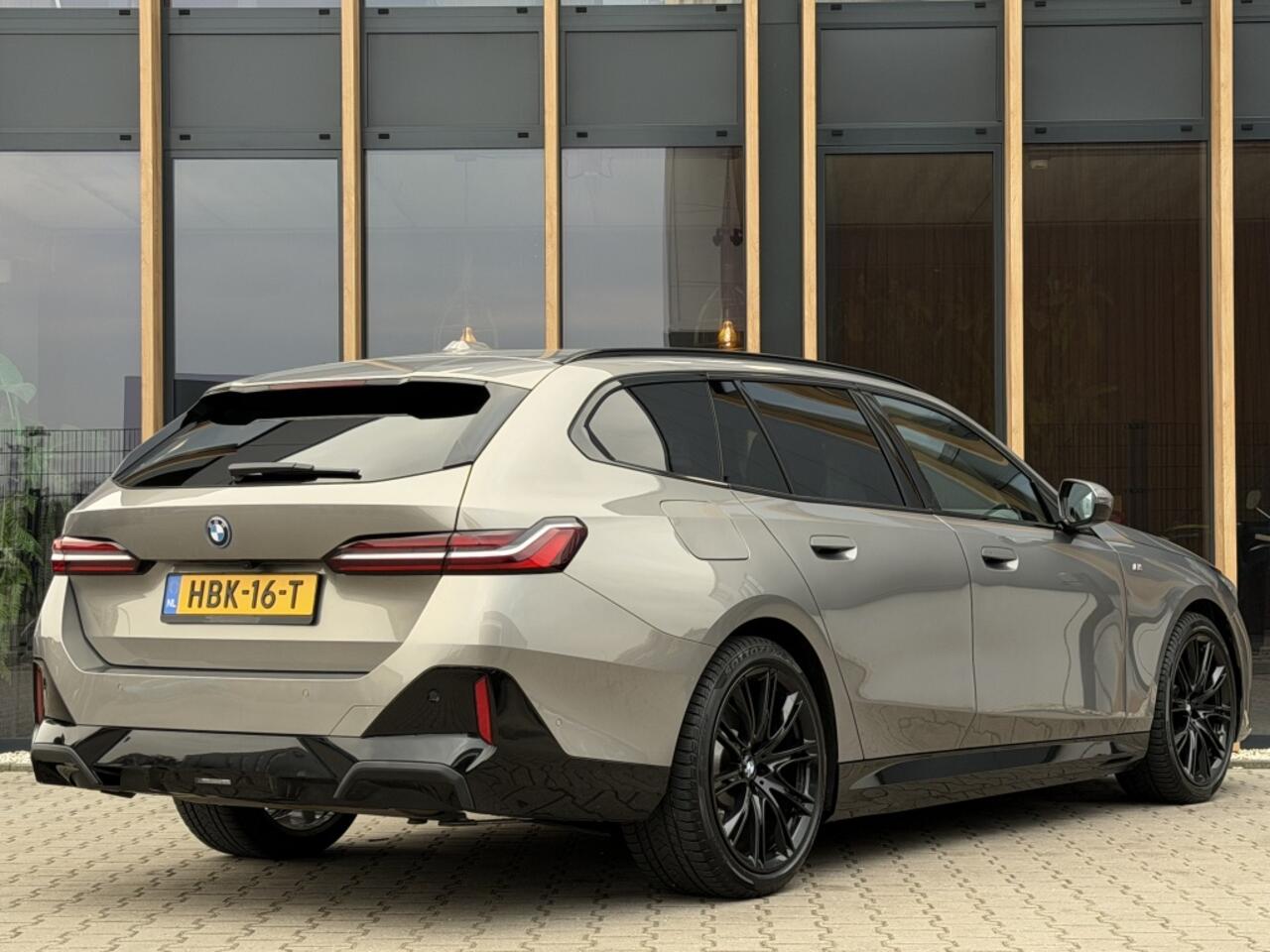 BMW 5-SERIE Touring 530e M Sport Edition