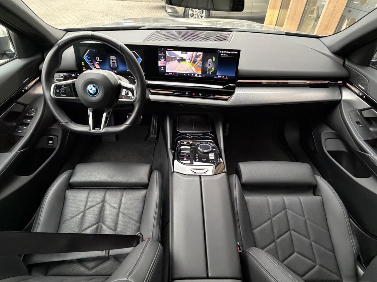 BMW 5-SERIE Touring 530e M Sport Edition