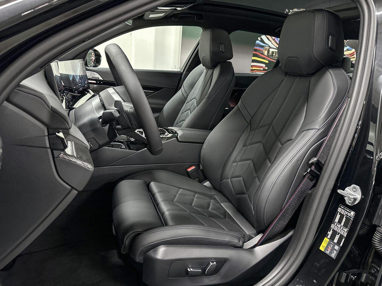 BMW 5-SERIE Sedan 530e | M-Sport Pro | Travel Pack | Innovation pack | Comfort Pack | Driving Assistant Plus | Bowers&Wilkins | Panoramadak | Comfort Access | Trekhaak