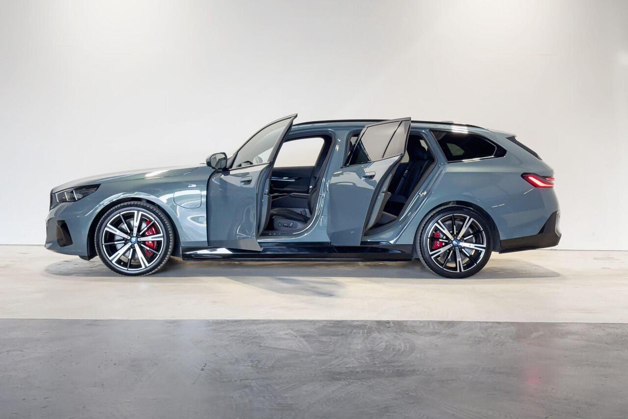 BMW 5-SERIE Touring 550e xDrive Innovation Pack M Sportpakket Pro Aut.