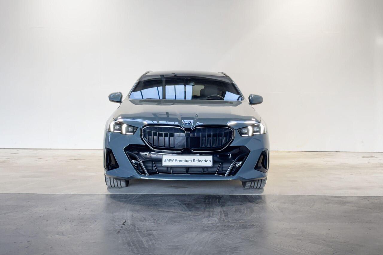 BMW 5-SERIE Touring 550e xDrive Innovation Pack M Sportpakket Pro Aut.