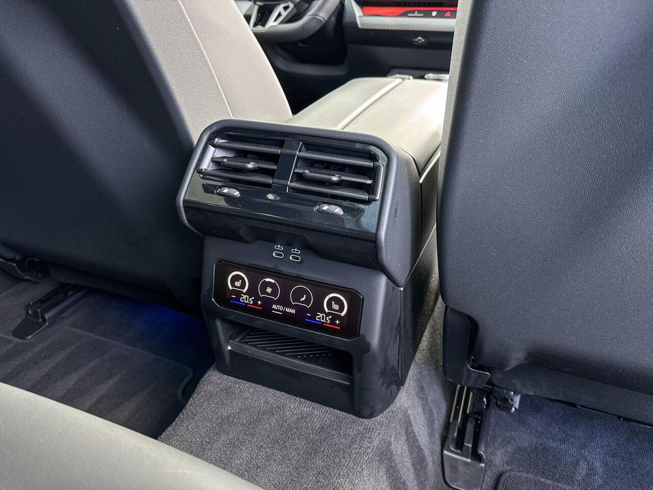 BMW 5-SERIE Touring 550e xDrive | Innovation Pack | M Sport | Panoramadak | Bowers & Wilkins