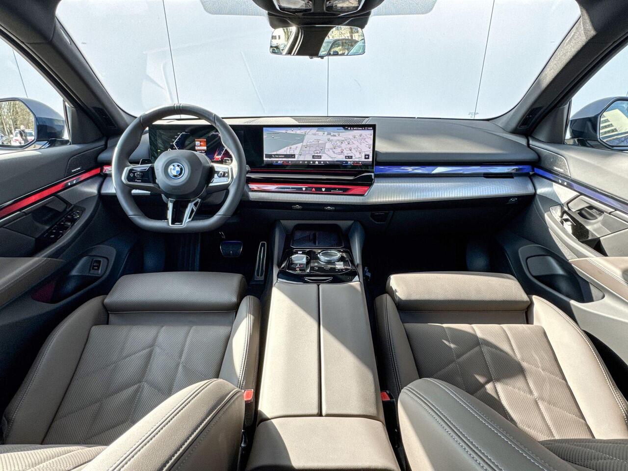BMW 5-SERIE Sedan 530e M Sport Edition Harman-Kardon / Driving Assistant Plus / Adaptief LED / Parking Assistant / 19 Inch
