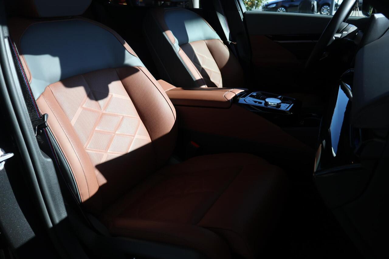 BMW 5-SERIE Touring 530e | M Sport Edition | Harman Kardon | Innovation Pack | Glazen Panoramadak | Trekhaak