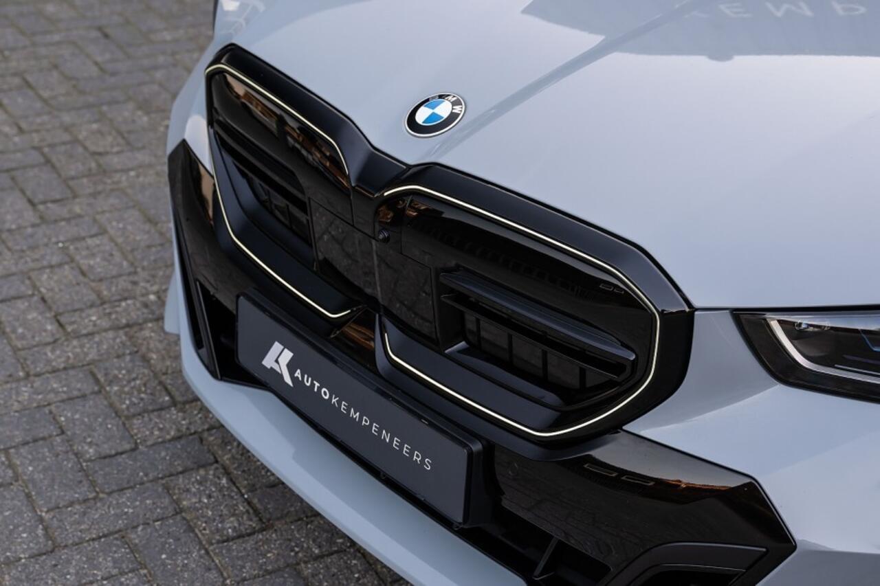 BMW 5-SERIE 520i M Sport | Panorama | Bowers & Wilkins | Head-Up | 360° | 21 Inch | Driving Ass. Plus | Trekhaak |