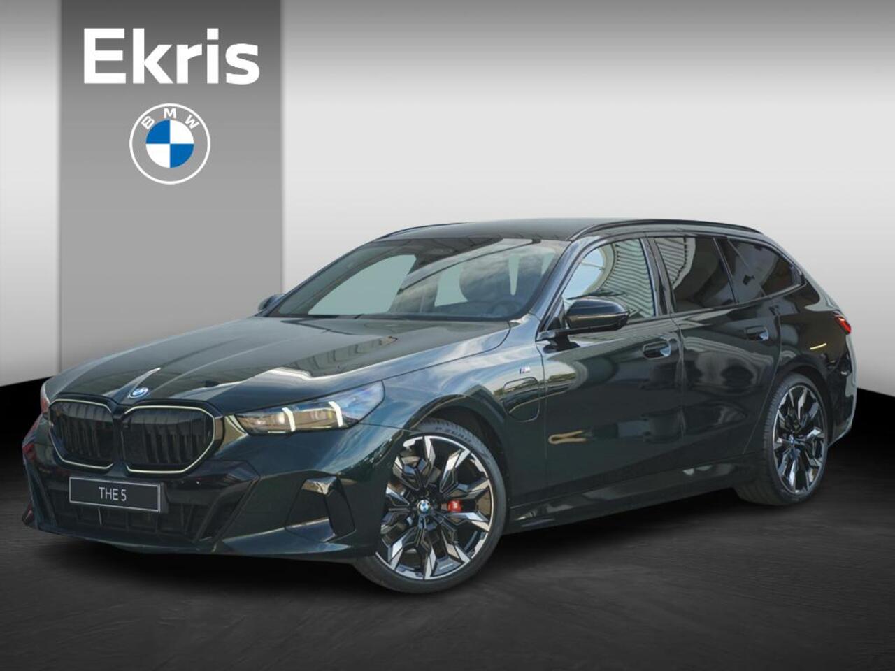 BMW 5-SERIE Touring 530e | M Sportpakket Pro | Individual Lak | Trekhaak | Innovation Pack | Comfort Pack