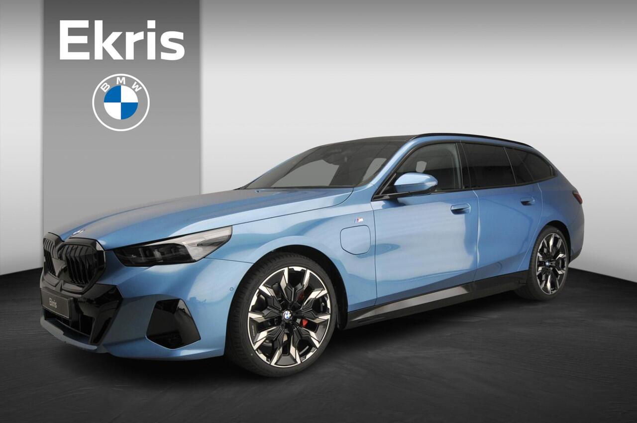 BMW 5-SERIE Touring 530e | M Sportpakket Pro | Individual Lak | Innovation Pack | Comfort Pack | Travel Pack | Trekhaak