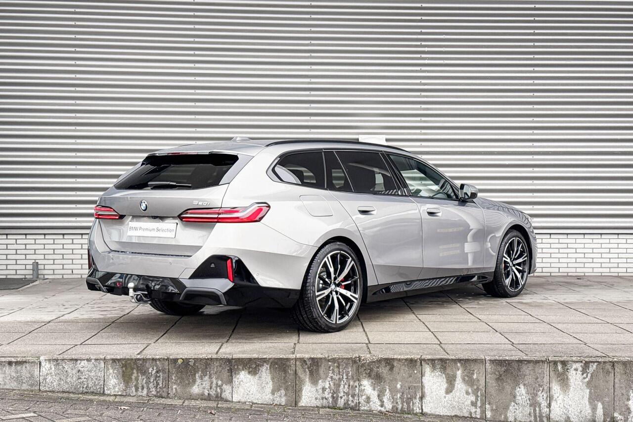 BMW 5-SERIE Touring 520i | M Sport Pro | Innovation Pack | Travel Pack | Comfort Pack | Trekhaak