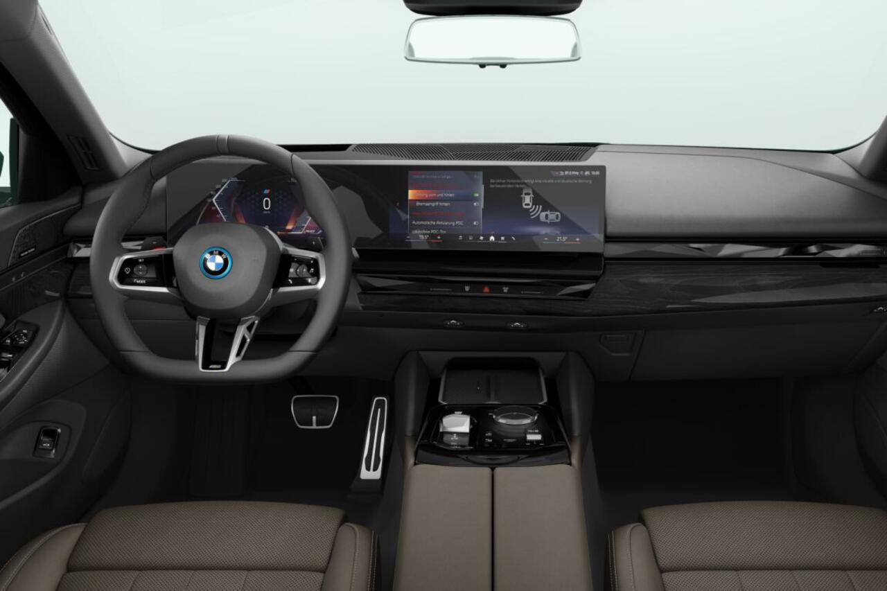 BMW 5-SERIE Sedan 530e M Sport Edition | M Sportpakket Pro | Innovation Pack | Travel Pack | Comfort Pack | Trekhaak